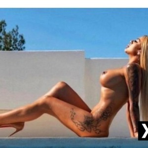 Merry, Llanelli escorts