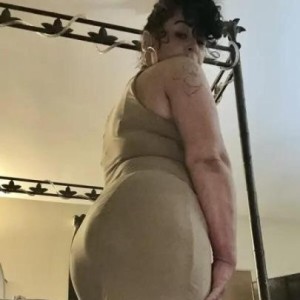 Aria, Hodgenville escorts