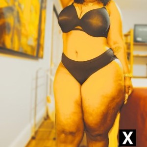 ESSENCE, Escanaba escorts