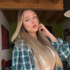Lina, Kaiapoi escorts