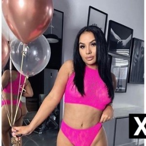 Sara, Workington escorts