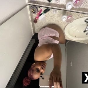CreamieHoneyBunn, Ontario escorts