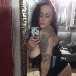 Queeny, Oakley escorts