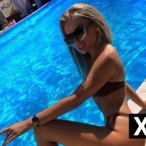 Daisy, Woodford escorts