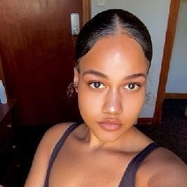 Jade, Pontiac escorts