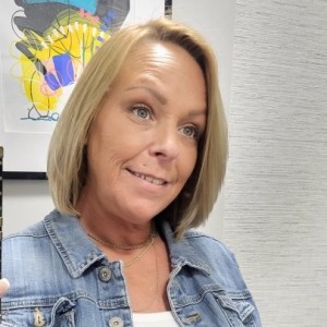 Toni, Carney escorts