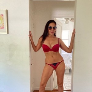 Jeannie, Stamford escorts