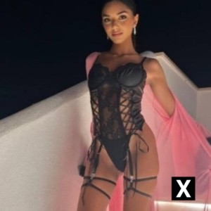 Liz, Oldham escorts