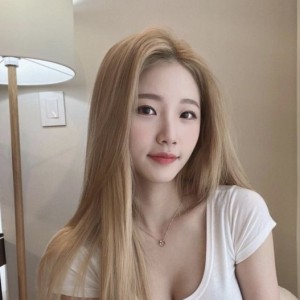 Linda Hong Kong