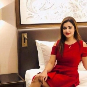 Alisha, Aerocity escorts