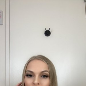 Ari, New Braunfels escorts