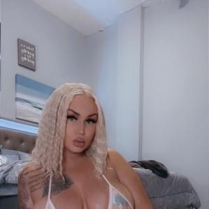 Trina, Minnetonka escorts