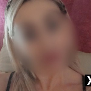 Saphire, Cwmbrân escorts