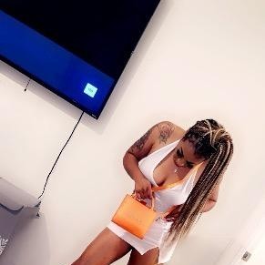 Mariah, Shakopee escorts