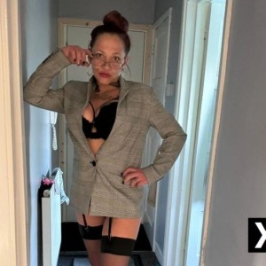 Victoria, Kirmington escorts