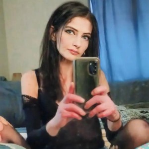 LIZ, West Virginia escorts