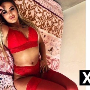 Bella, Brackley escorts