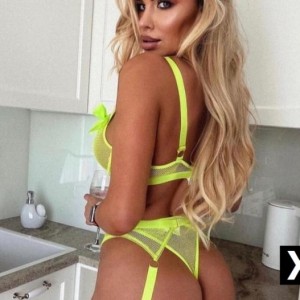 Linda, Royston escorts