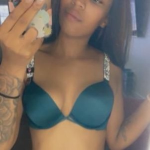 Summer, Hewitt escorts