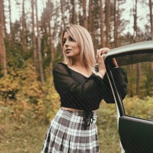 Anastasia, Commerce escorts