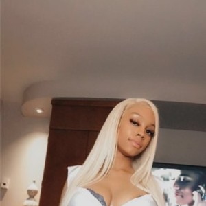 Milly, Glendale escorts