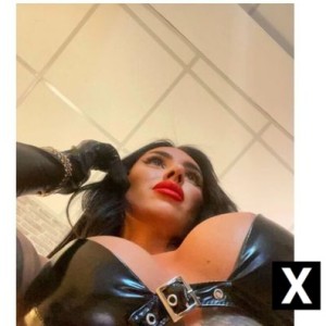 Kamy, Wembley escorts