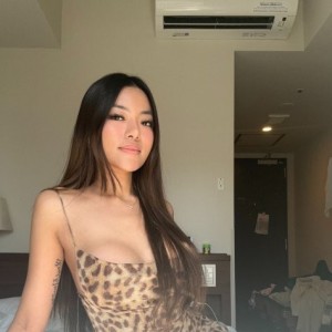 Yuu, Arlington escorts