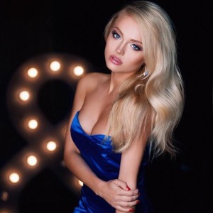 Carla, Crosby escorts