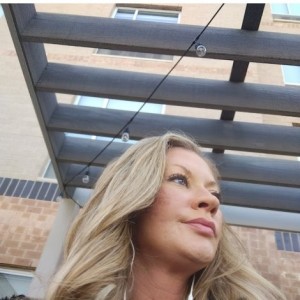 Alyssa, Caro escorts