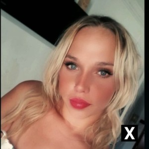Silvia, Dos Hermanas escorts