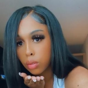 Kayee, Chantilly escorts