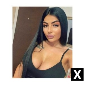 Lia, Woodley escorts