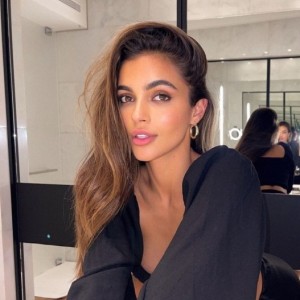 Anna, Kraslice escorts