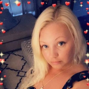 Tia, Chesaning escorts