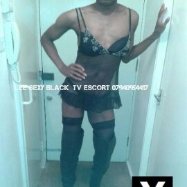 LEE, Woking escorts