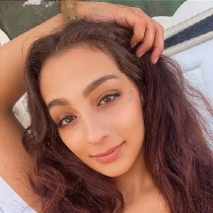 Mya, Maple-Grove escorts