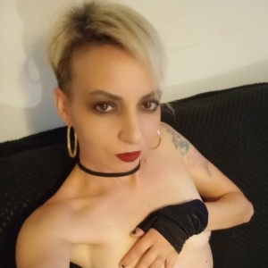 SIMONA, Lowick escorts
