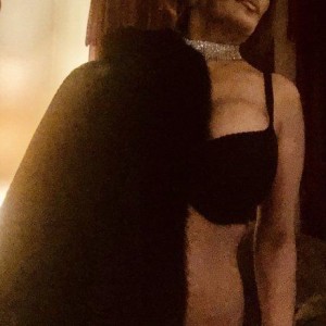 Kandy, Newport Beach escorts