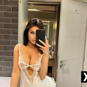 Bya, Chard escorts