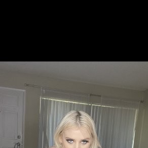 Sasha, Hampton escorts