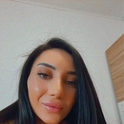 Maya, Bochum escorts