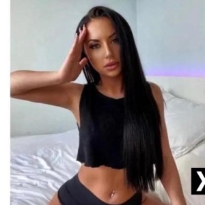 Emma, Camerton escorts