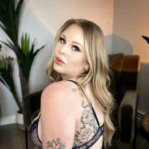 Ashlynn, Ensenada escorts