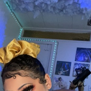 Goldie, Chico escorts
