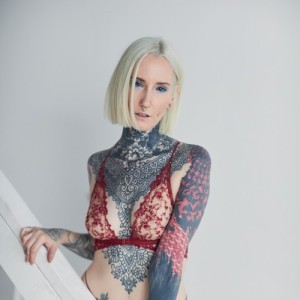 Emma, Markham escorts