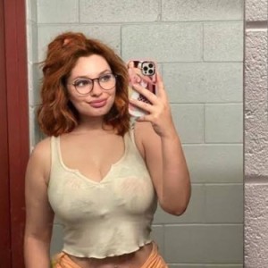 Linda, Plainville escorts