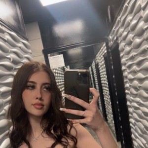 Kassie, Manor escorts