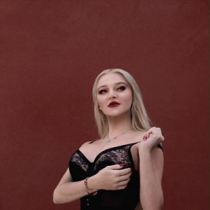 Karina Valentina, Cambridge escorts