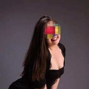 Tanara Licentiata, Ofer Companie Intima Domnilor Generosi 0760565532, București escorts