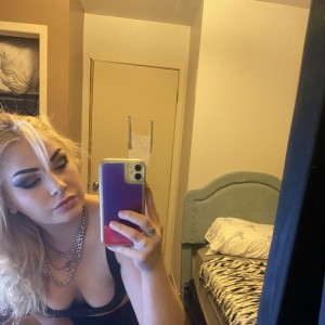 IZZY, Cambridge escorts